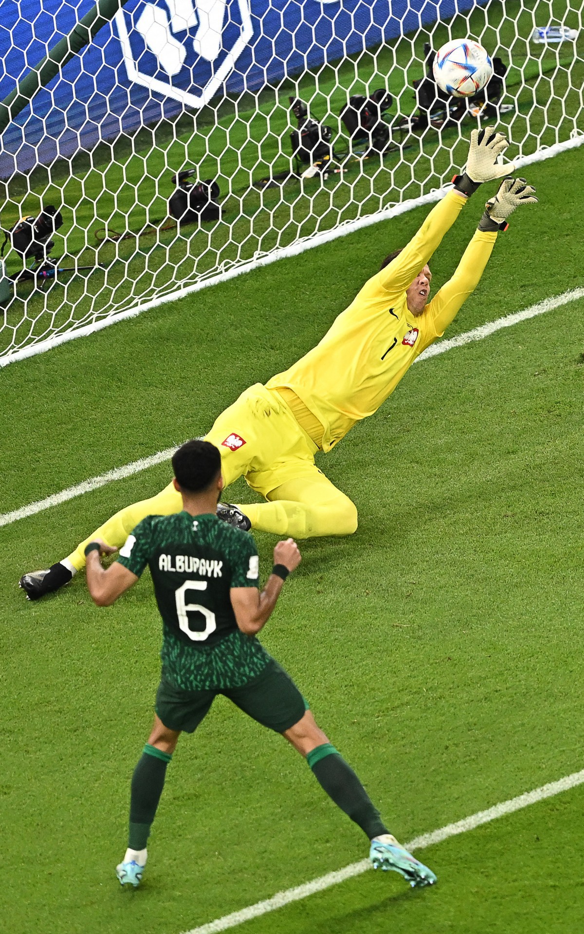 Pol&ocirc;nia e Ar&aacute;bia Saudita fizeram jogo animado pelo Grupo C da Copa do Mundo