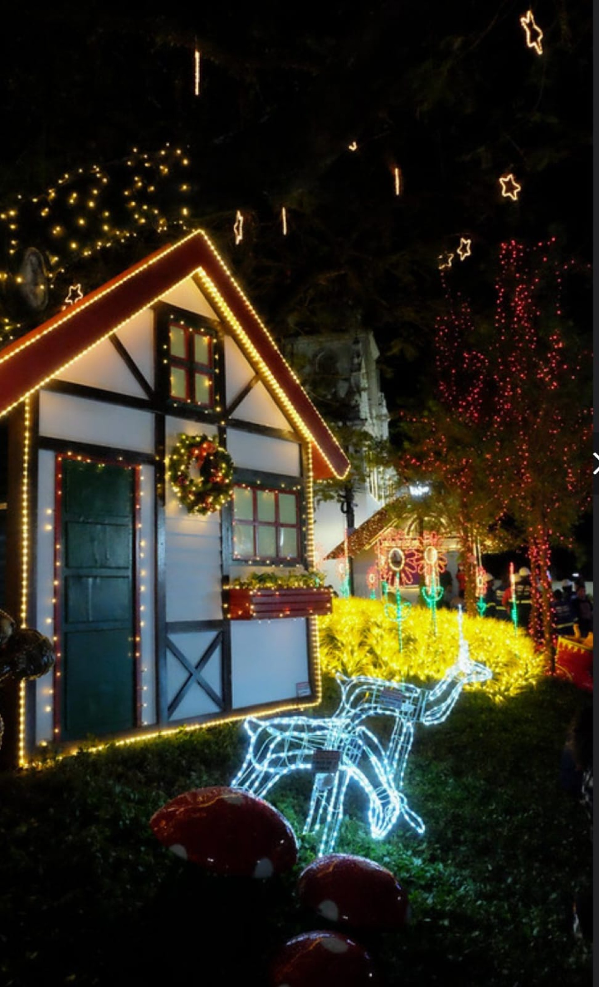 Casa do Papai Noel na Pra&ccedil;a General Os&oacute;rio.