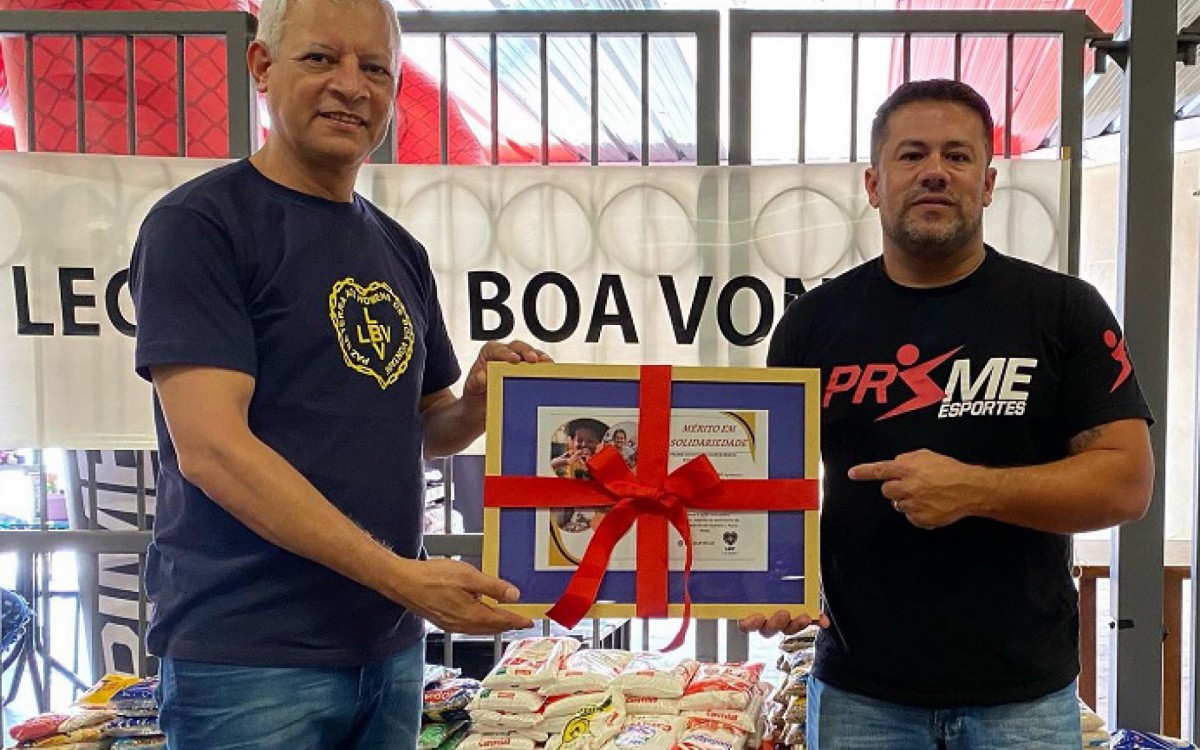 Fabiano Marinho (a direita) citou import&acirc;ncia dos parceiros, entre eles a LBV