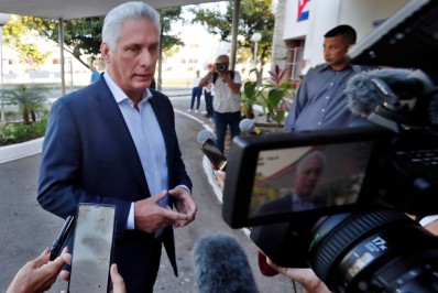 Cuba realiza eleições municipais e oposição denuncia 'pressões'