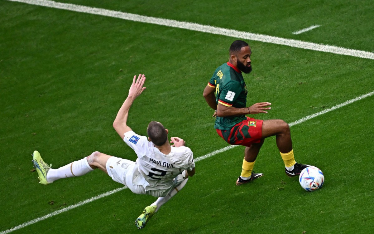 Camarões e Sérvia fazem jogo eletrizante pelo grupo do Brasil