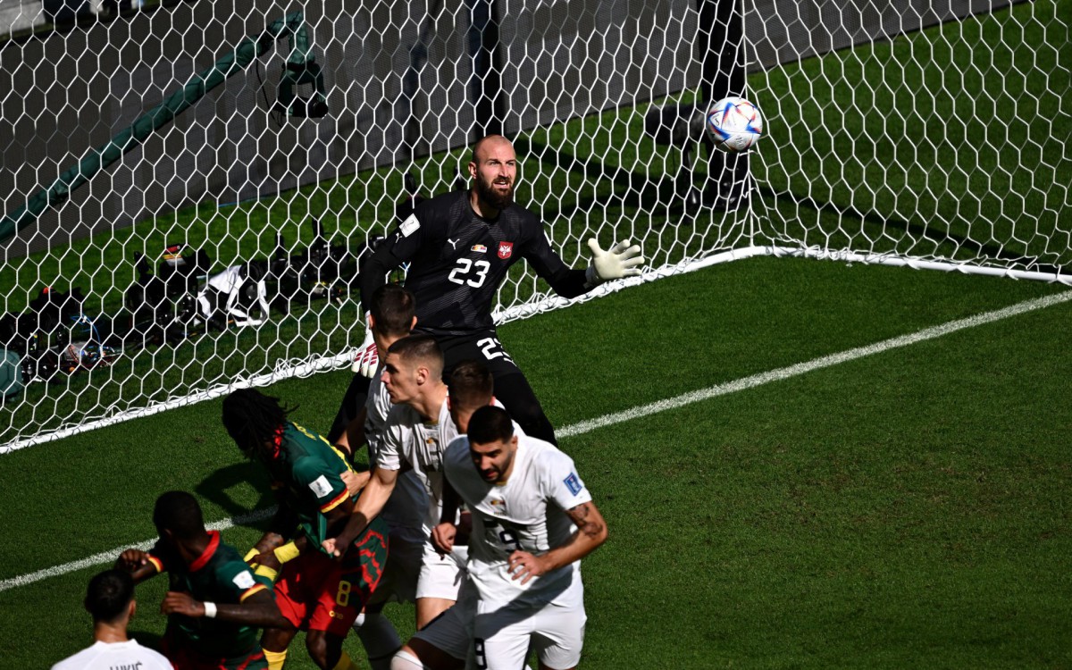 Camarões e Sérvia fazem jogo eletrizante pelo grupo do Brasil