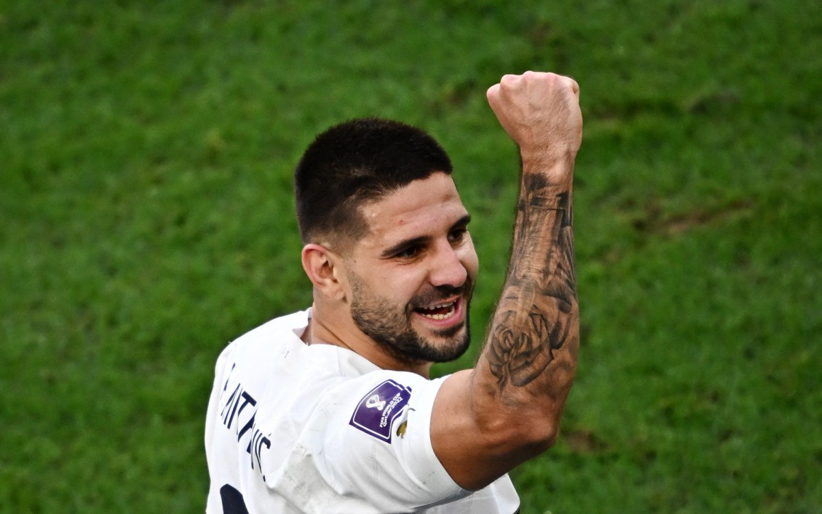 Camarões e Sérvia fazem jogo eletrizante pelo grupo do Brasil