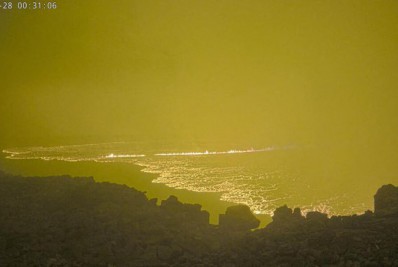 Maior vulcão ativo do mundo, Mauna Loa entra em erupção no Havaí