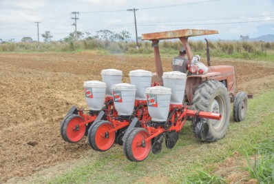 Porto Real recebe novos implementos agrícolas