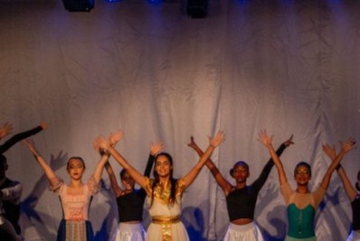 Araruama recebeu apresentação de espetáculo sobre a história do Brasil