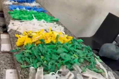 PM apreende mais de 600 pedras de crack e 300 pinos de cocaína em Macaé