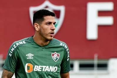 Empresário rechaça possibilidade de zagueiro do Fluminense ir para equipe da Europa