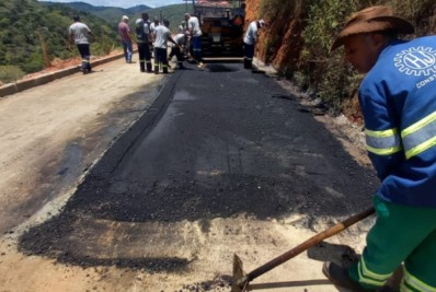 Estrada de Tiradentes, entre Sebollas e Fagundes, começa a ser asfaltada