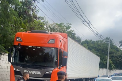 PM impede roubos de carga na Zona Oeste e em Duque de Caxias