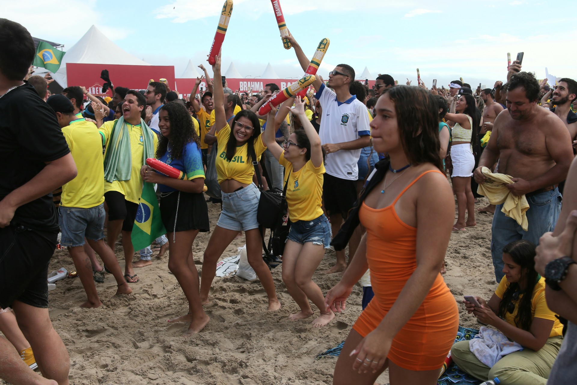 Fifa Fan Fest, em Copacabana, durante o jogo do Brasil pela Copa do Mundo - Cleber Mendes/ Ag&ecirc;ncia O Dia