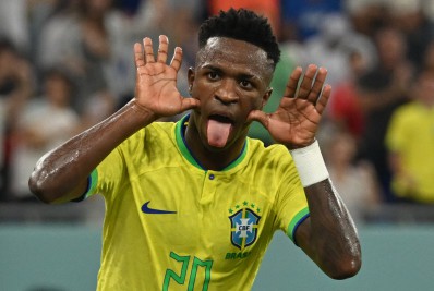 Jornal espanhol elogia atuação de Vinicius Junior: 'Deixou Neymar despreocupado'