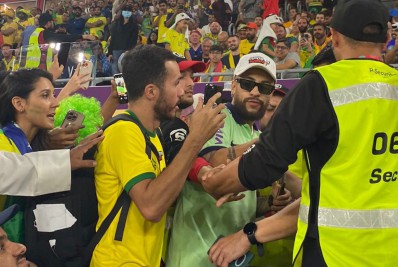 Vídeo: sósia do Neymar 'engana' seguranças e causa alvoroço com torcedores no Catar