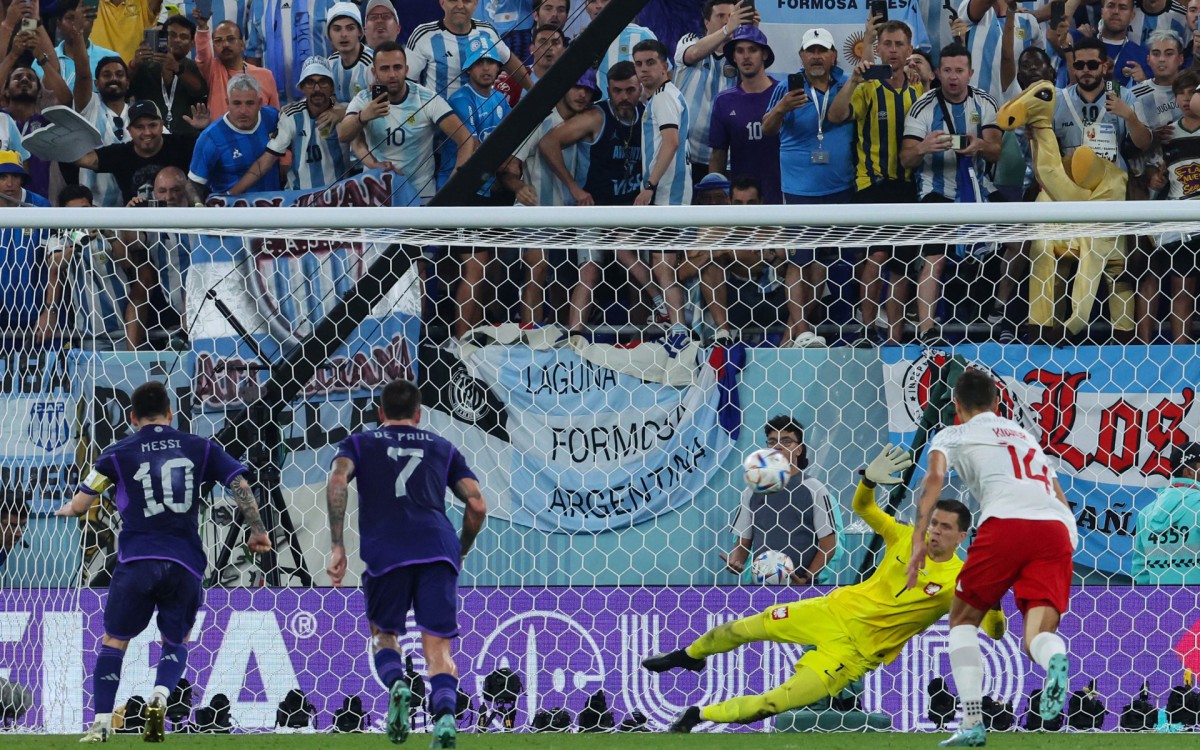 Szczesny defendeu o p&ecirc;nalti de Messi