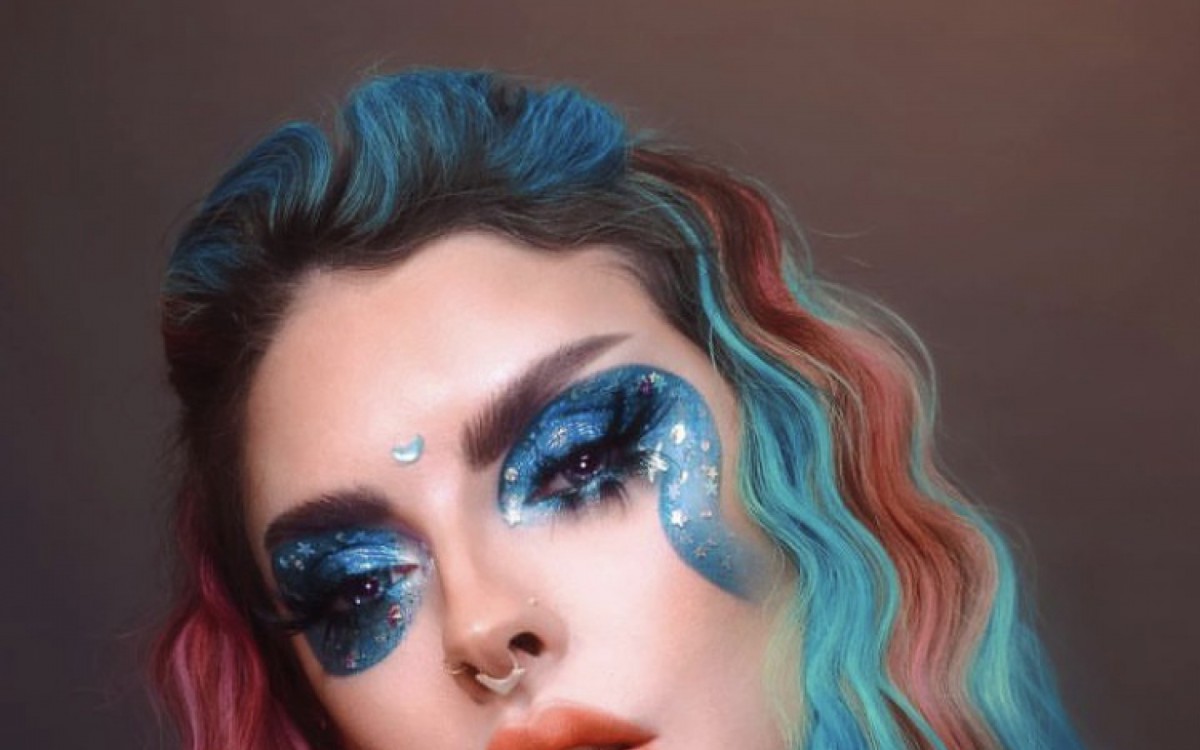 Karen Bachini, youtuber de maquiagem