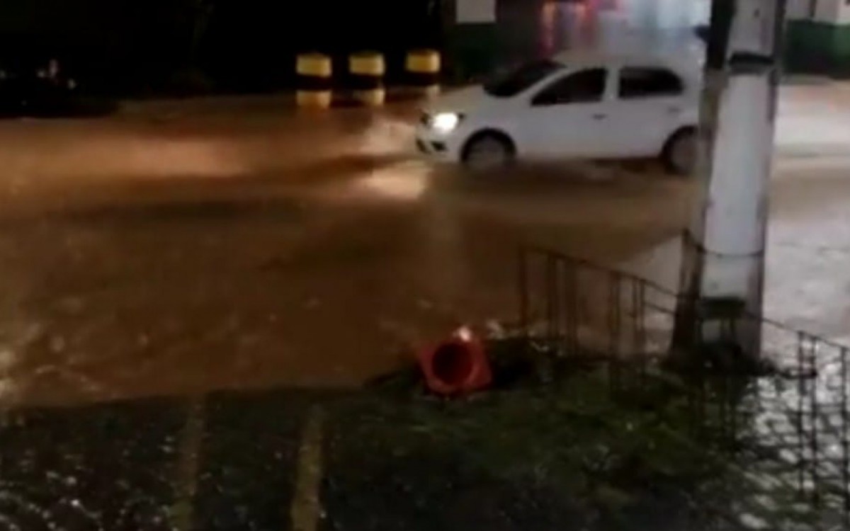 Rua Greg&oacute;rio Galindo ( Morro da Cruz).