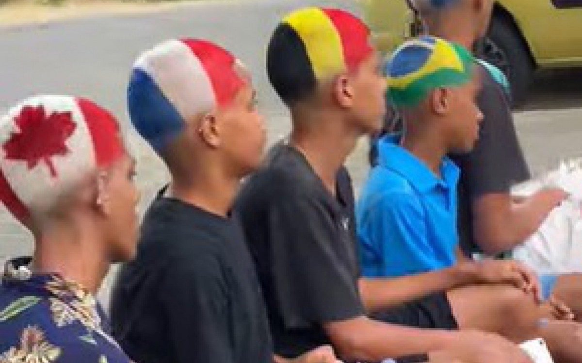 WR tamb&eacute;m est&aacute; fazendo pinturas com bandeiras de outros pa&iacute;ses