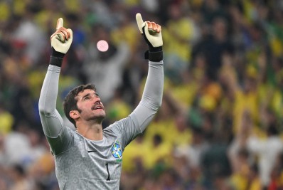 Impecável, sistema defensivo do Brasil faz Alisson não sujar o uniforme no Catar