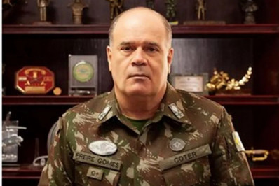 Ex-comandante do Exército presta depoimento de 8 horas sobre tentativa de golpe