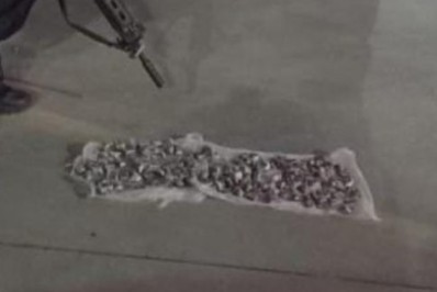 Dupla é presa com drogas em São Pedro da Aldeia