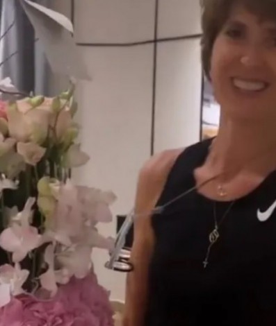 Concentrado com a Seleção, Tite envia flores à esposa para comemorar 38 anos de casados