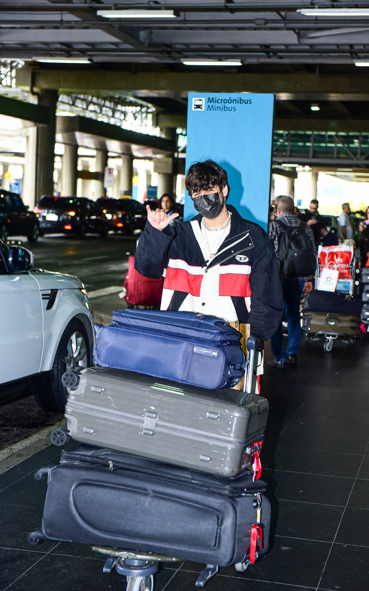 Z&eacute; Felipe desembarca em aeroporto de S&atilde;o Paulo