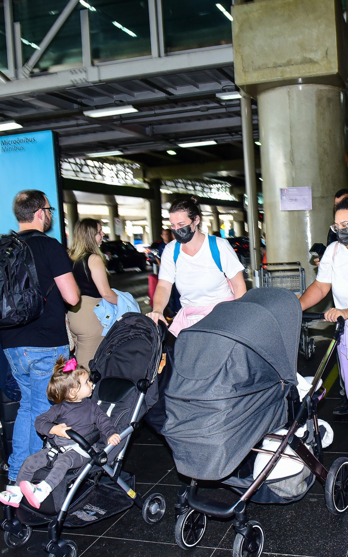 Maria Alice e Maria Flor, filhas de Virg&iacute;nia e Z&eacute; Felipe