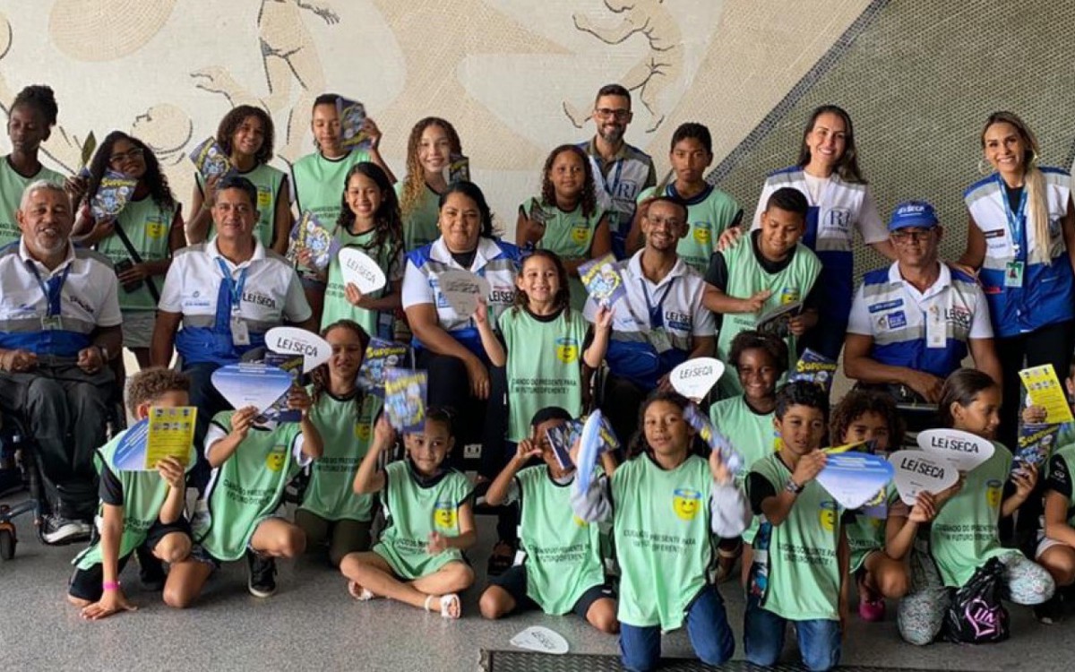 O tour pelo Maracanã contou também com a participação de agentes da Lei seca