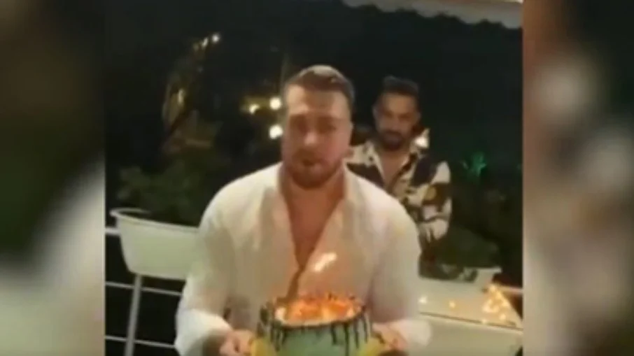 Irã mata jovem que foi às ruas comemorar derrota para os Estados Unidos