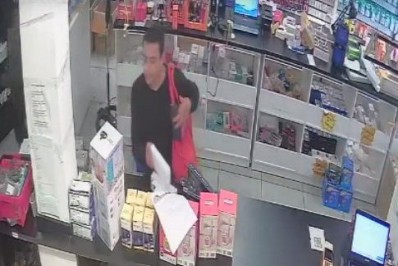 Loja de acessórios de celular é furtada no centro de Cabo Frio