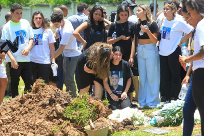 Corpo de jovem morto após cair de BRT é enterrado em Sulacap