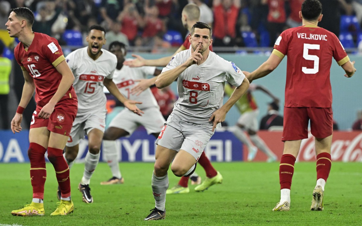 Freuler pediu sil&ecirc;ncio ap&oacute;s marcar o gol que deu a vit&oacute;ria &agrave; Su&iacute;&ccedil;a sobre a S&eacute;rvia