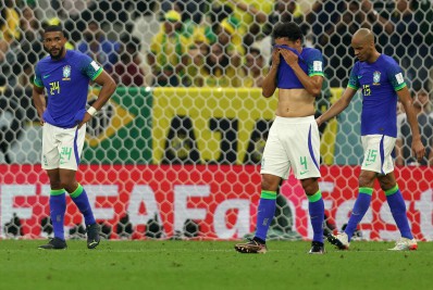 Confira imagens da derrota do Brasil para Camarões na Copa do Mundo