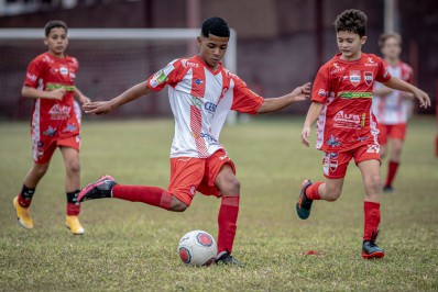 Petrópolis conhecerá campeões do futebol nas categorias de base neste fim de semana