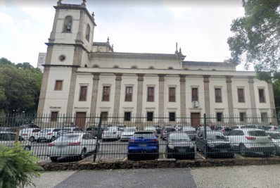 Polícia busca suspeito que roubou quase R$ 3 mil de igreja em Niterói