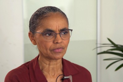 Internada com covid-19 em SP, Marina Silva é alvo de deboche de médicos no Acre