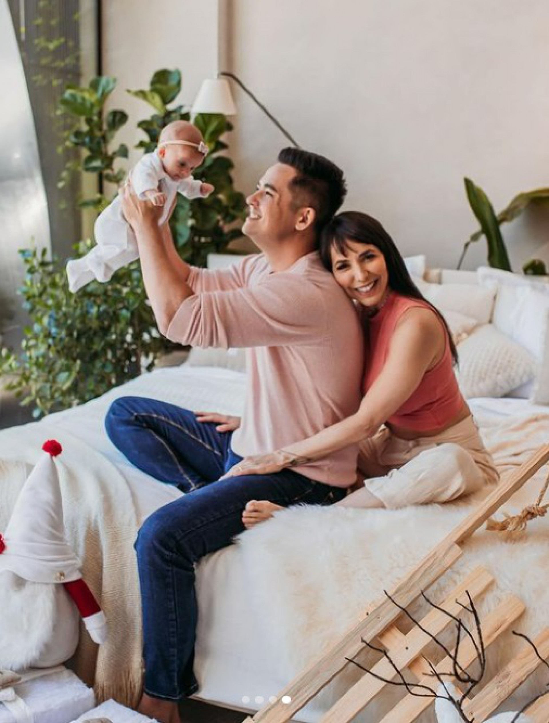 Carol Borba, o marido e a filha, Diana