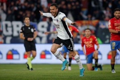 Distante do Fluminense, Suazo estaria na mira de 20 clubes para 2023