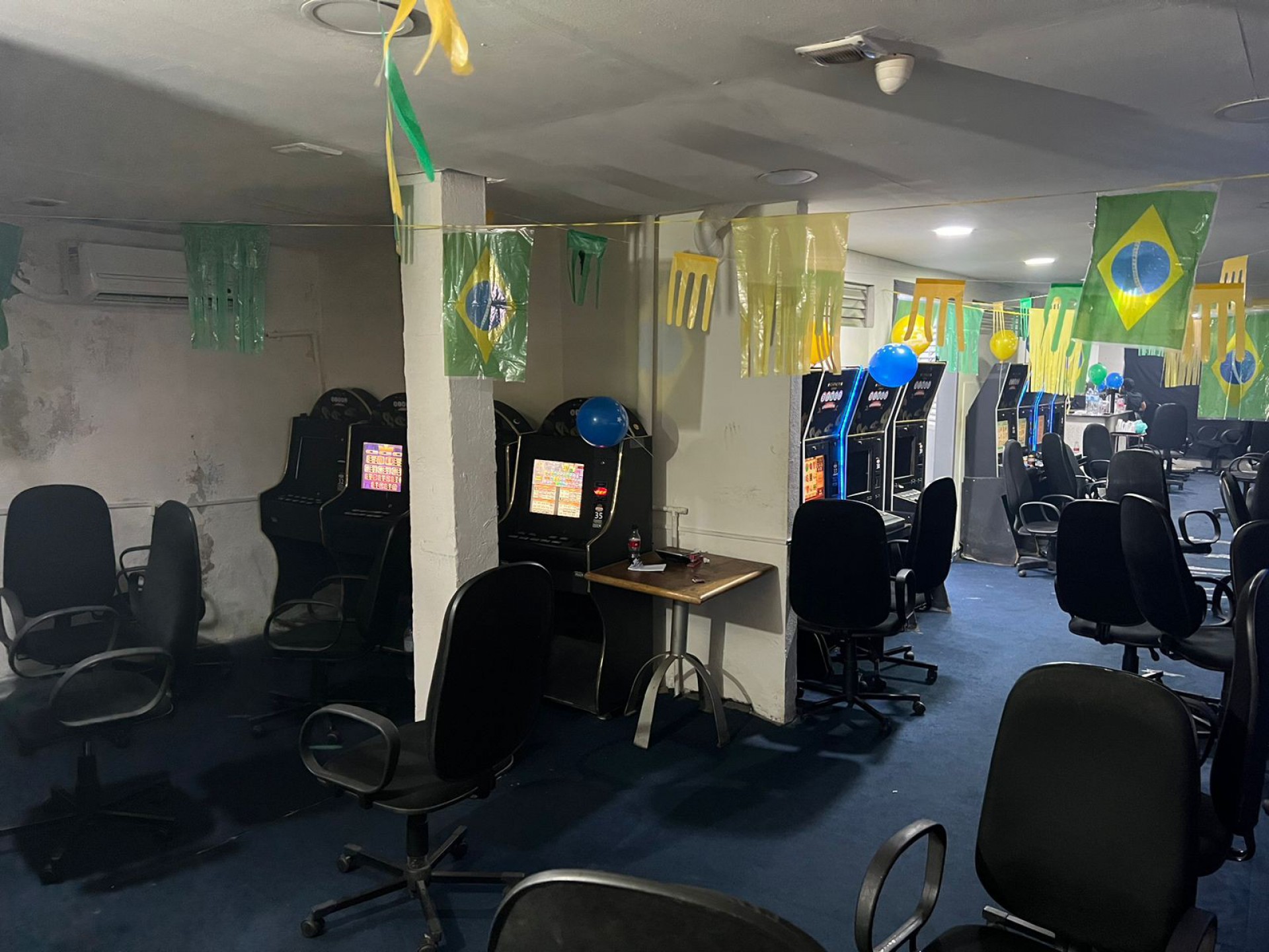 Polícia Militar estoura bingos clandestinos no Centro e Zona Norte do Rio e apreende 81 máquinas caça-níqueis - Divulgação