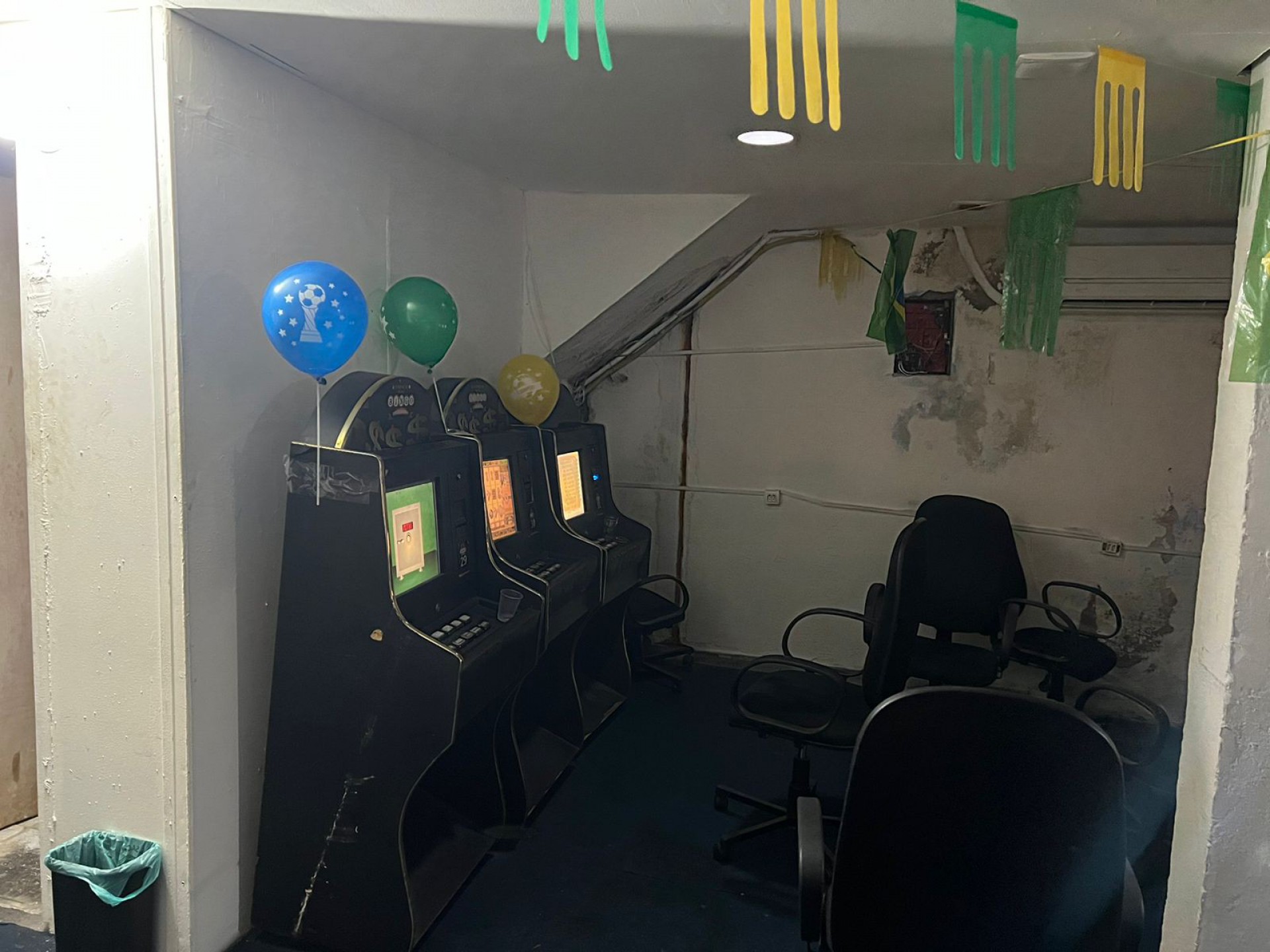 Polícia Militar estoura bingos clandestinos no Centro e Zona Norte do Rio e apreende 81 máquinas caça-níqueis - Divulgação