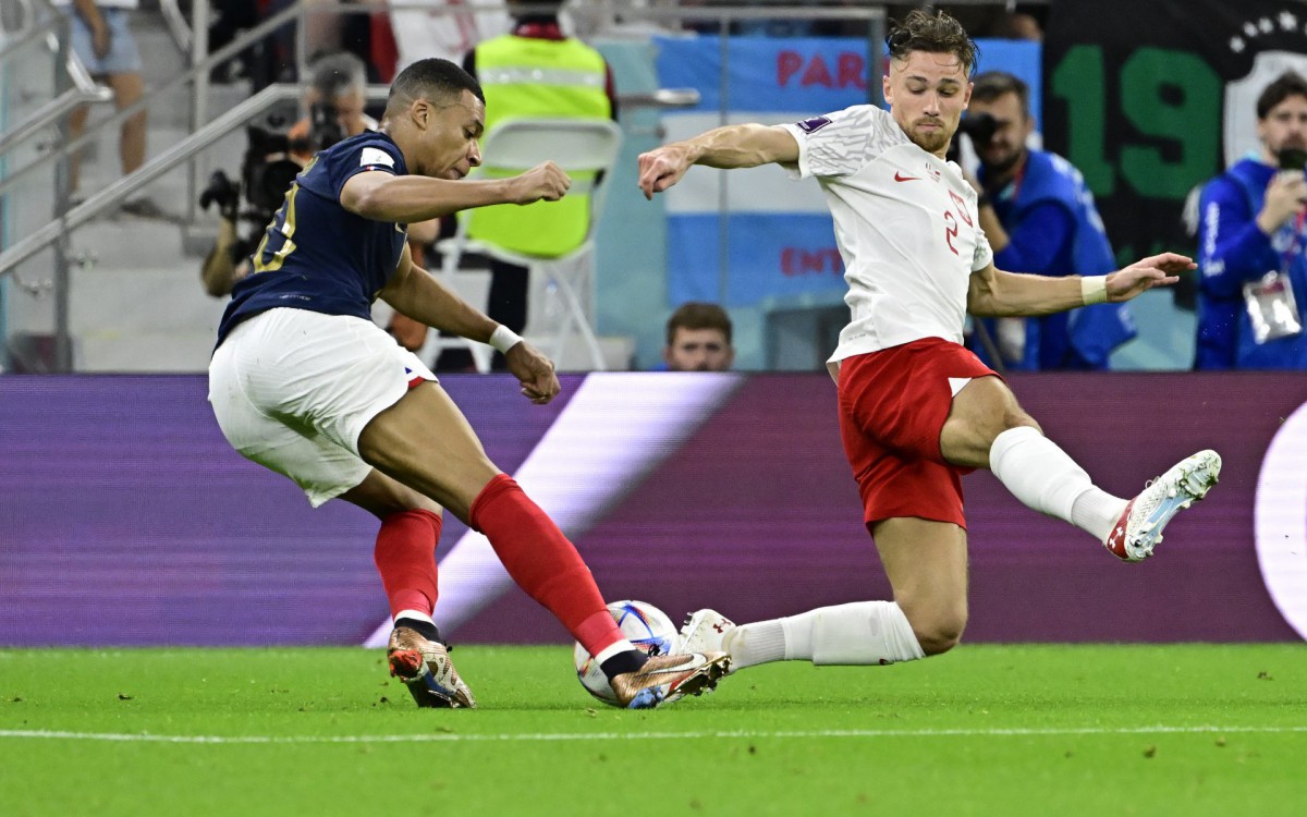 Fran&ccedil;a e Pol&ocirc;nia se enfrentaram pelas oitavas de final da Copa do Mundo