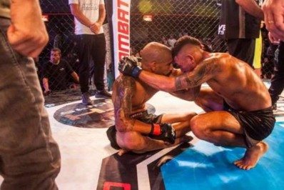 Favela Kombat x The Conqueror no Estádio Municipal