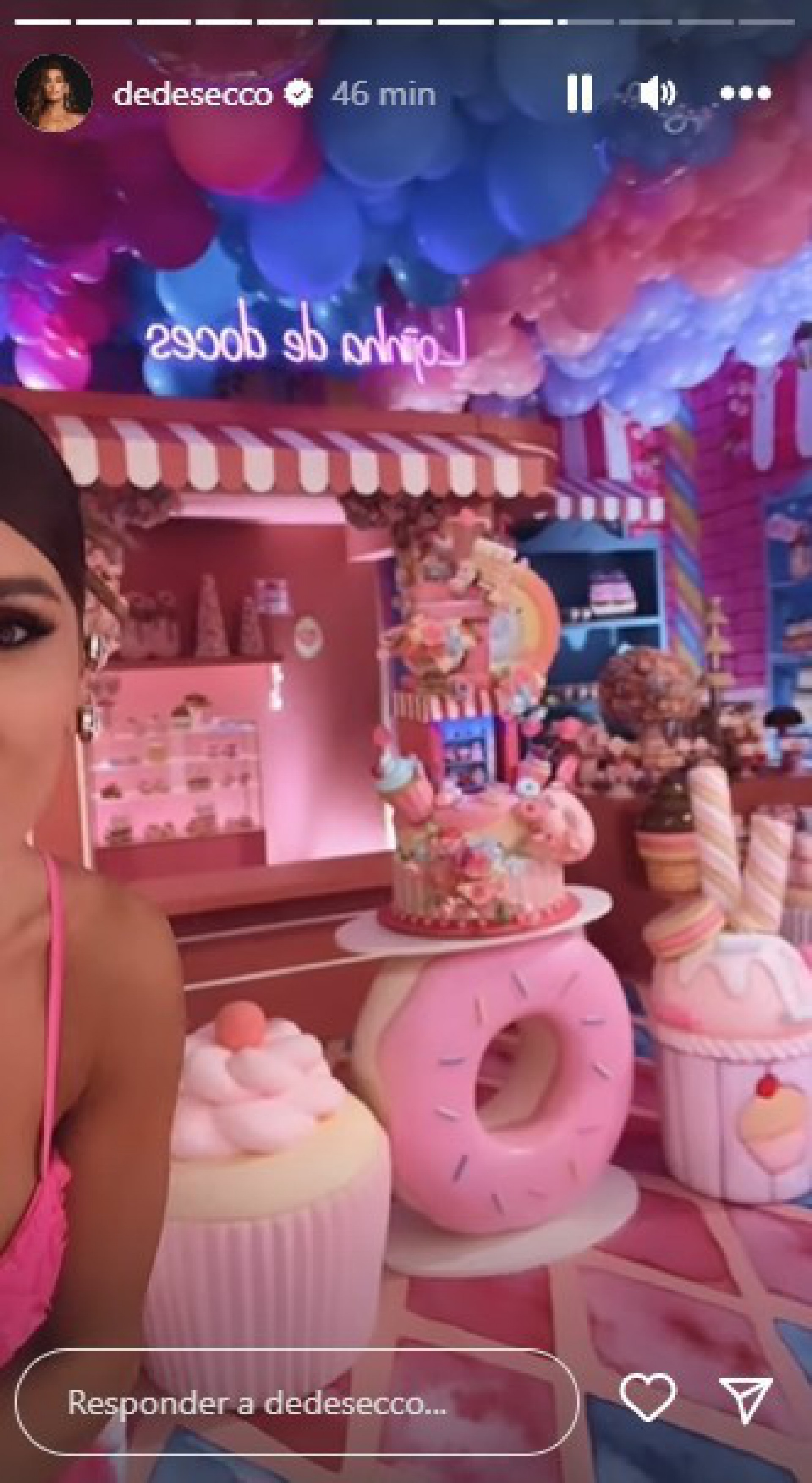 Deborah Secco faz festa para Maria Flor - Reprodução Internet