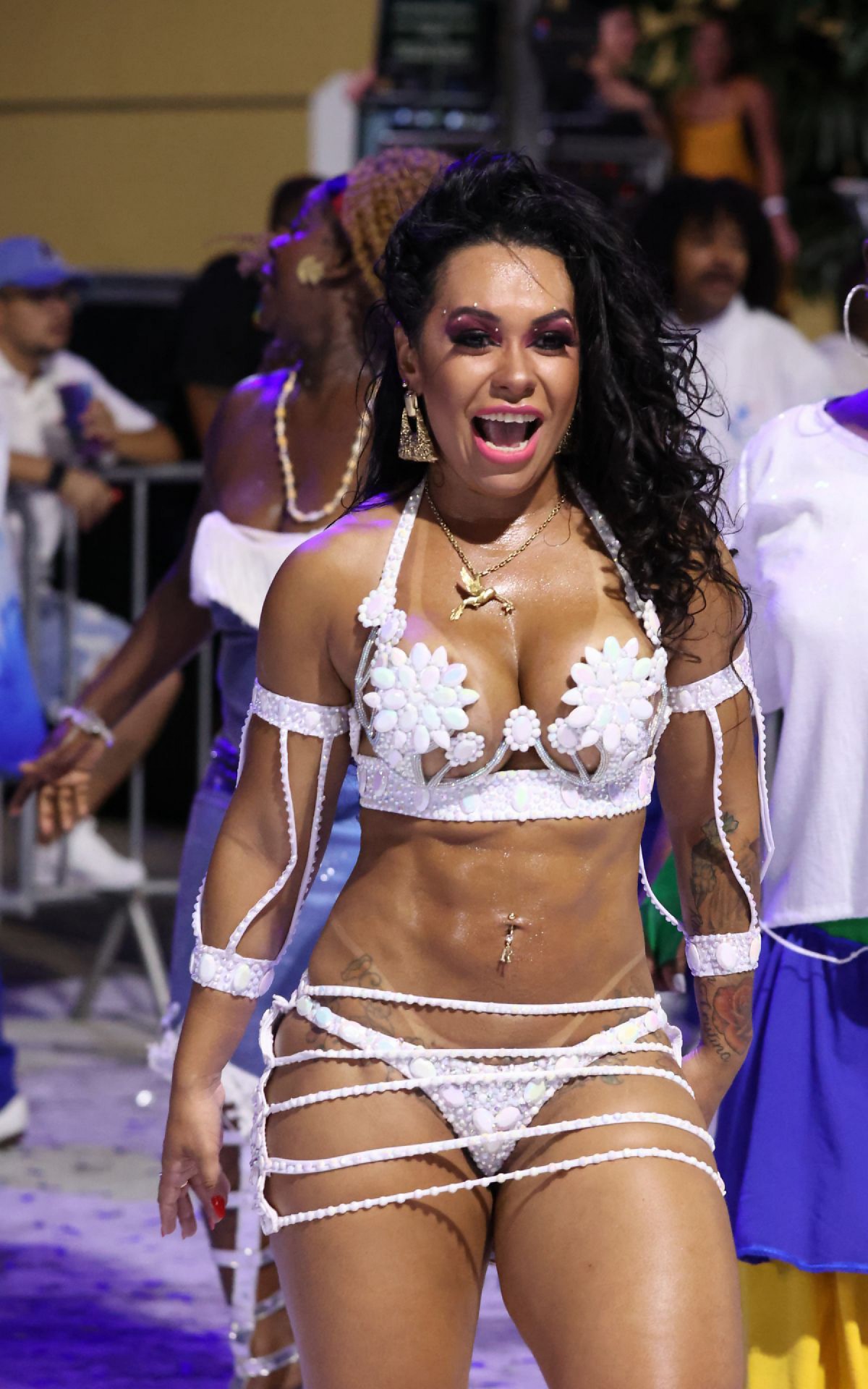 Raissa de Oliveira participa de evento na Cidade do Samba