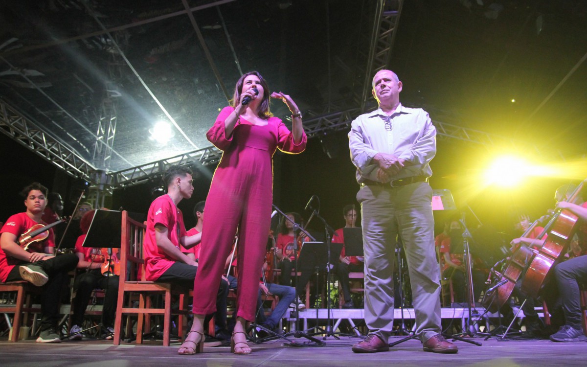 Evento abriu as comemora&ccedil;&otilde;es de Natal na cidade