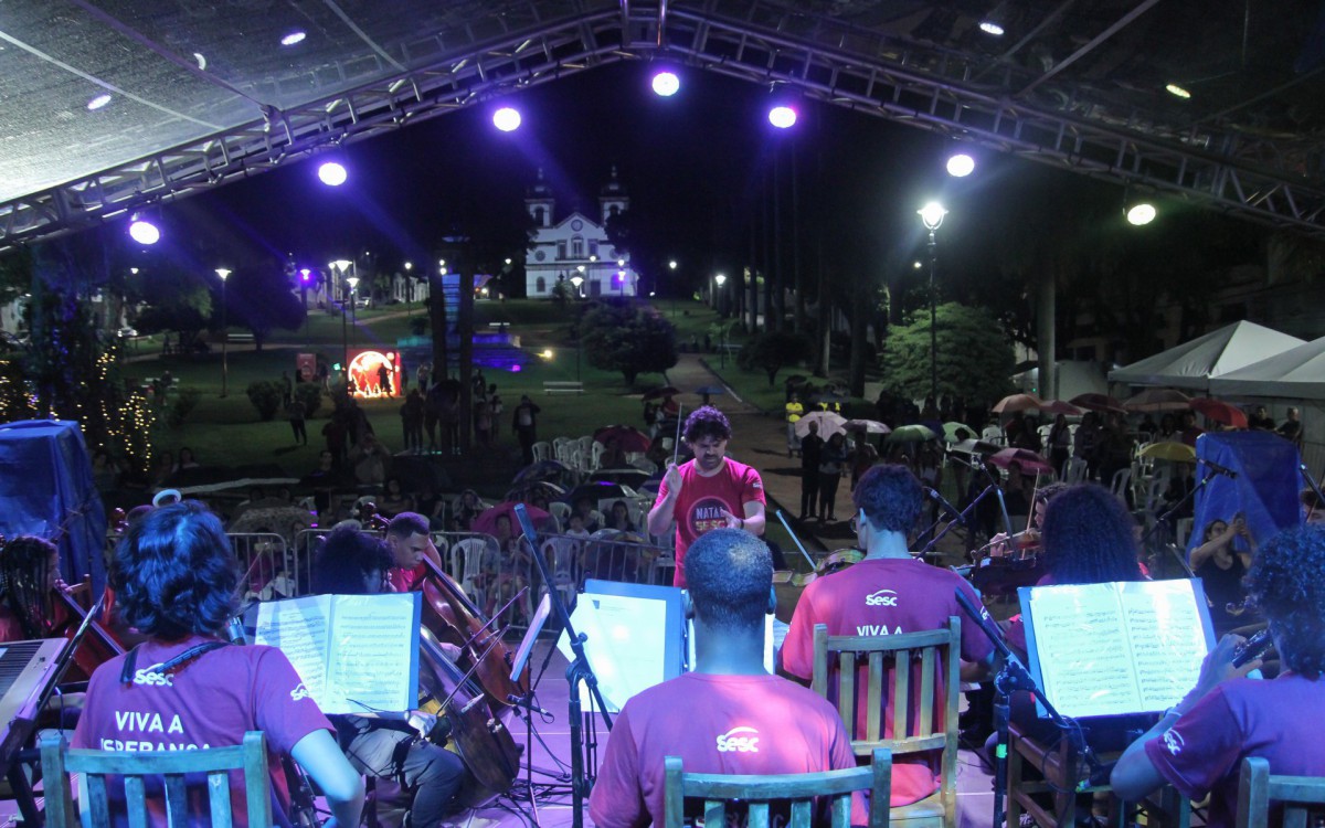 Evento abriu as comemora&ccedil;&otilde;es de Natal na cidade