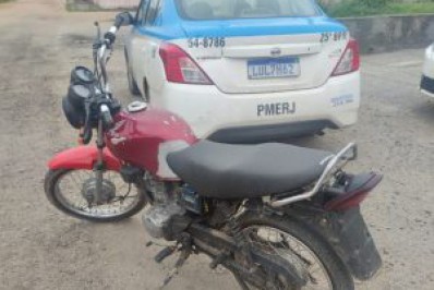PM recupera moto roubada em São Pedro da Aldeia