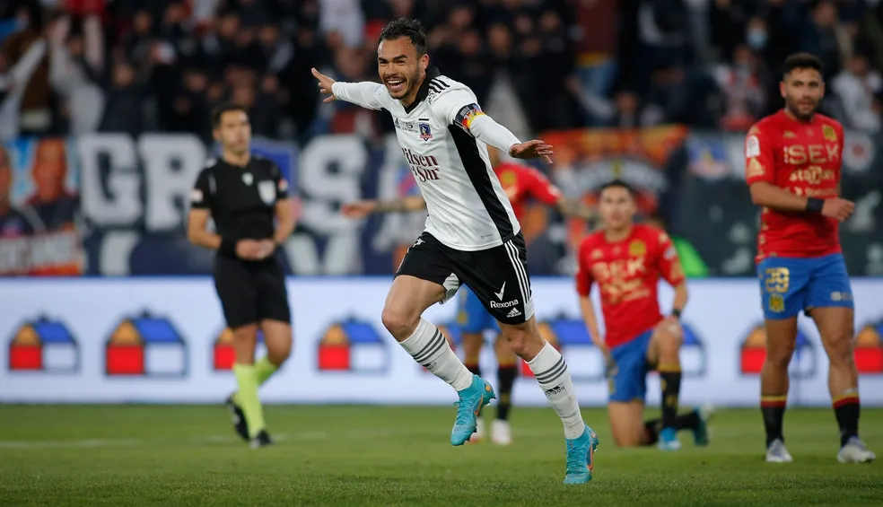 Lateral alvo do Fluminense entra na mira de clube da Argentina