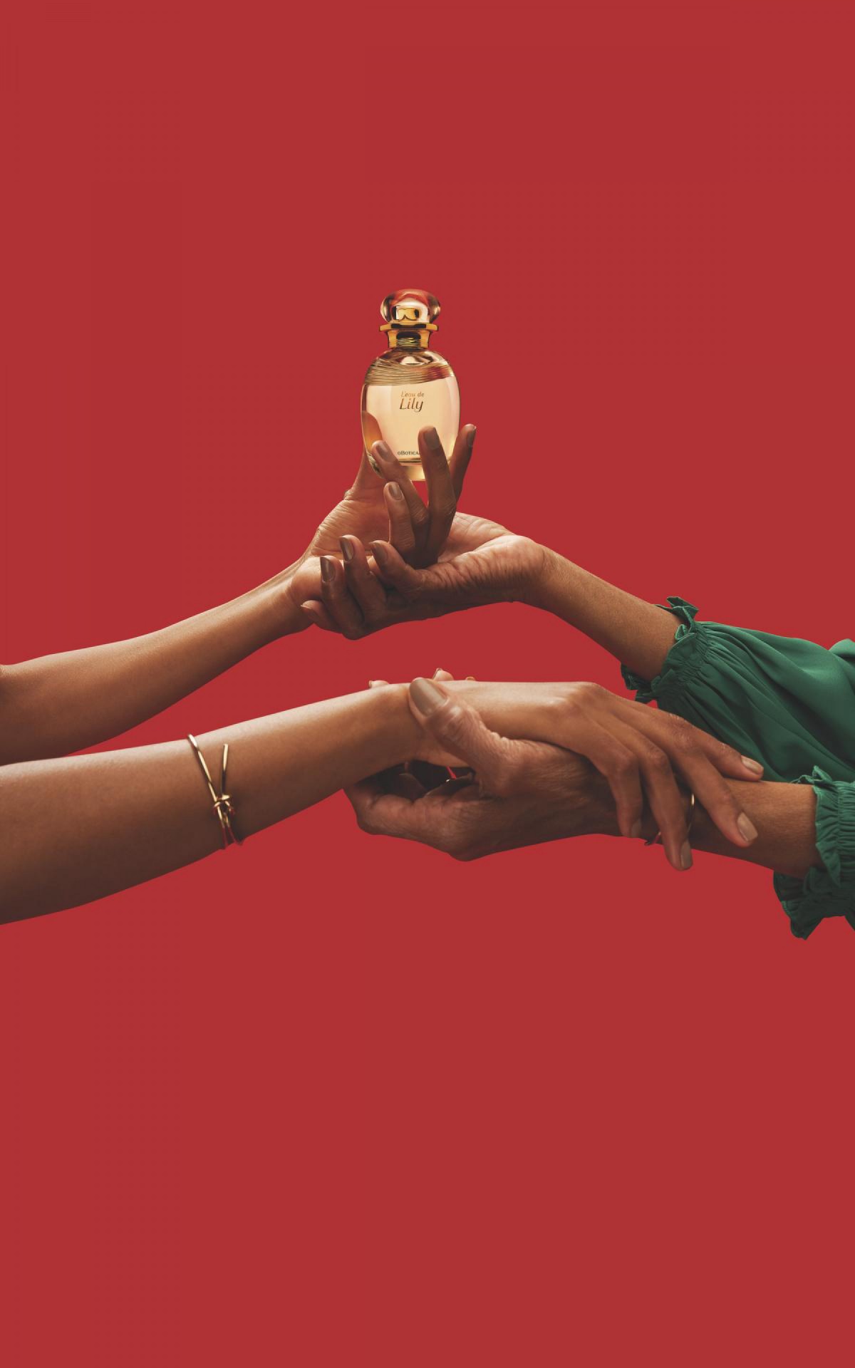 O Botic&aacute;rio resgata lembran&ccedil;as com fragr&acirc;ncias de perfume presente&aacute;vel para o Natal