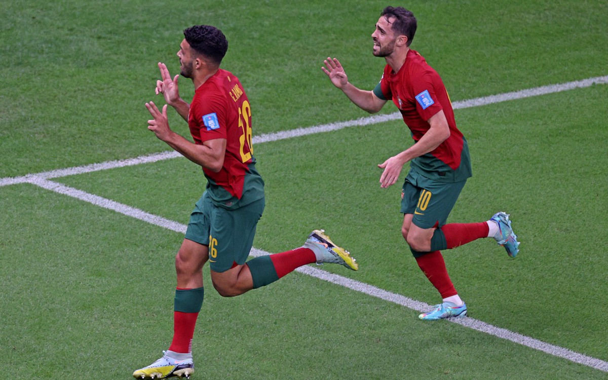 Portugal e Su&iacute;&ccedil;a fizeram duelo pelas oitavas de final da Copa do Mundo